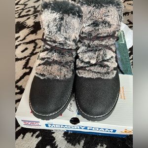 Sketchers boots